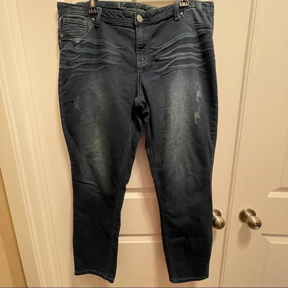 Vanilla Star Sz 20 Lightly Distressed Skinny Jeans